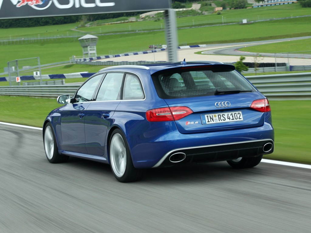 Audi RS4 Avant 450hp (Automatic)